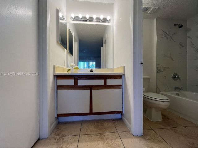 4321 W Mcnab Road 16, Pompano Beach, FL 33069