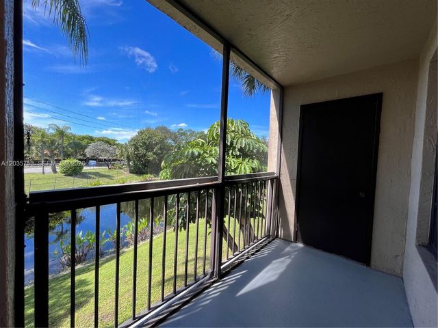 4321 W Mcnab Road 16, Pompano Beach, FL 33069