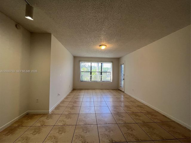 4321 W Mcnab Road 16, Pompano Beach, FL 33069