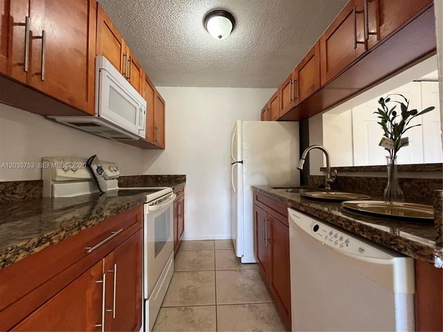 4321 W Mcnab Road 16, Pompano Beach, FL 33069