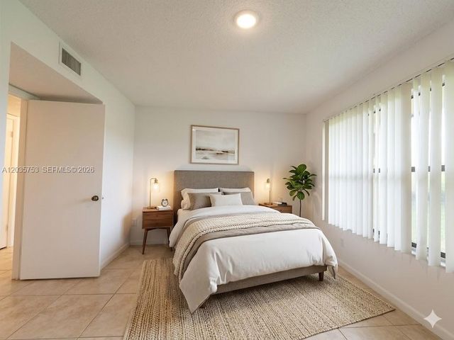 4321 W Mcnab Road 16, Pompano Beach, FL 33069