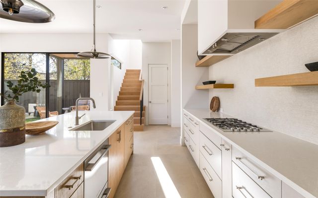 7410 Kenwell Street, Dallas, TX 75209