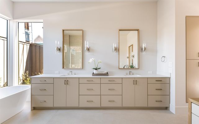 7410 Kenwell Street, Dallas, TX 75209