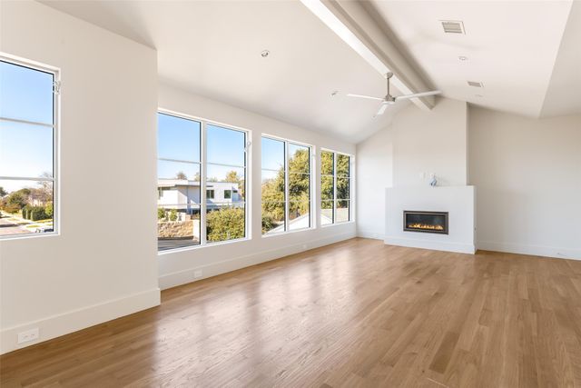 7410 Kenwell Street, Dallas, TX 75209