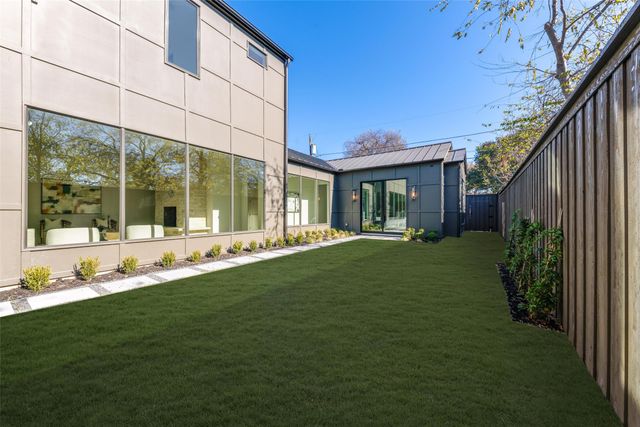 7410 Kenwell Street, Dallas, TX 75209