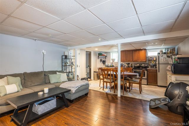 116 6th Street, Saint James, NY 11780