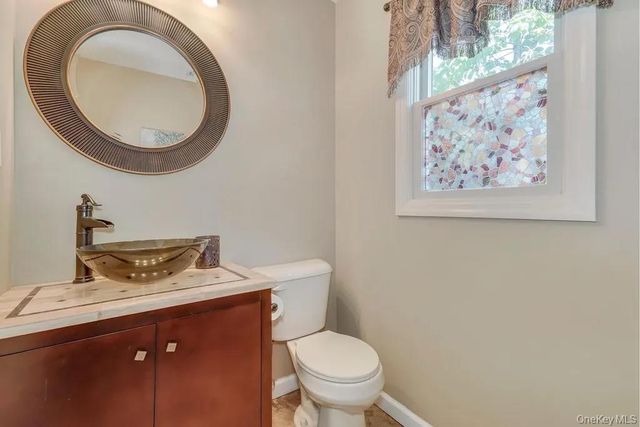 116 6th Street, Saint James, NY 11780