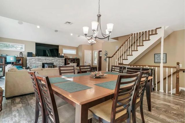 116 6th Street, Saint James, NY 11780