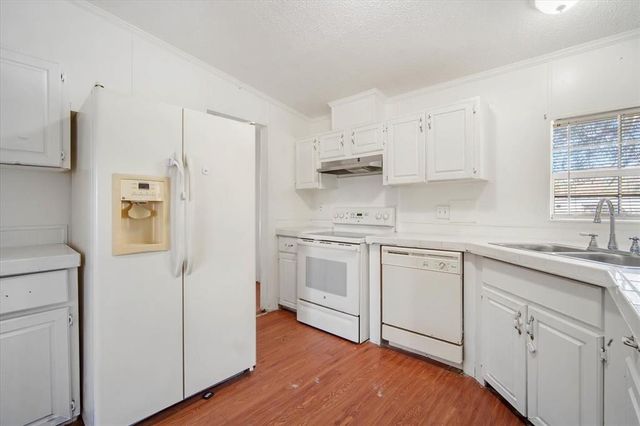 3643 COATS ROAD, Zephyrhills, FL 33541