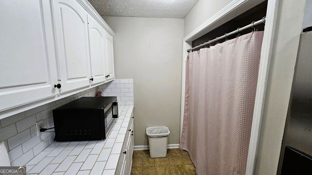 8216 Lakeview Drive SW, Covington, GA 30014