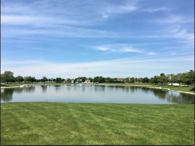 21224 Montclare Lake Drive, Crest Hill, IL 60403