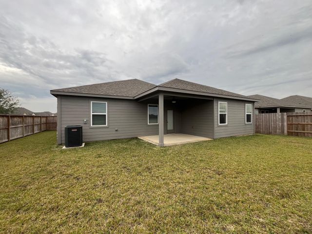 1931 June Lake Lane, Iowa Colony, TX 77583