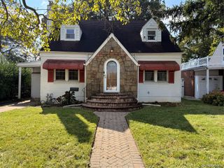 144 E Seaman Avenue, Freeport, NY 11520
