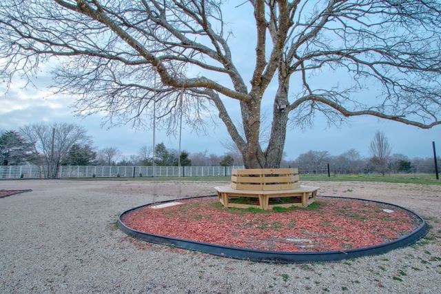 550 County Road 297, Gainesville, TX 76240