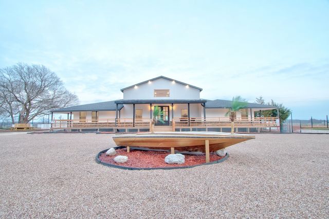 550 County Road 297, Gainesville, TX 76240