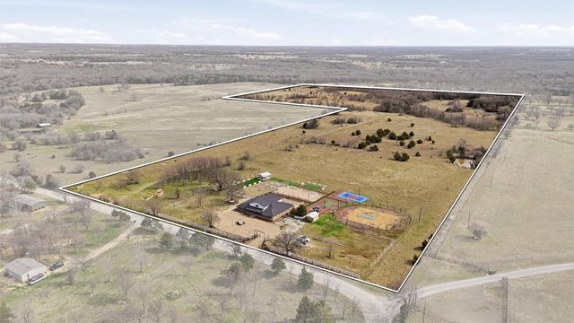 550 County Road 297, Gainesville, TX 76240