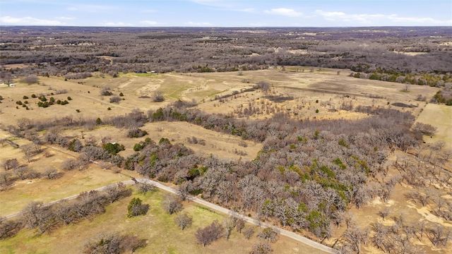 550 County Road 297, Gainesville, TX 76240