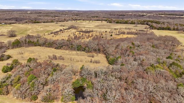 550 County Road 297, Gainesville, TX 76240