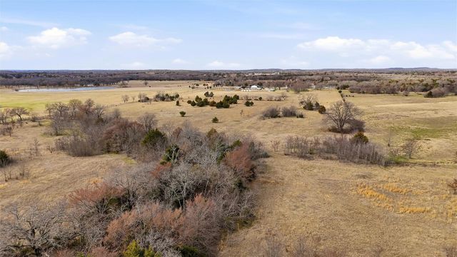 550 County Road 297, Gainesville, TX 76240