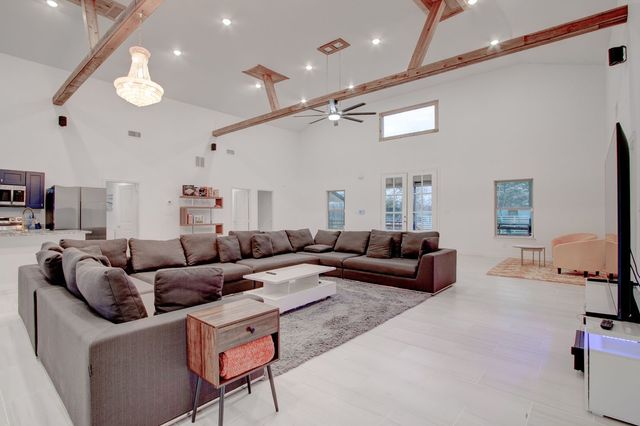 550 County Road 297, Gainesville, TX 76240