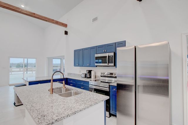 550 County Road 297, Gainesville, TX 76240