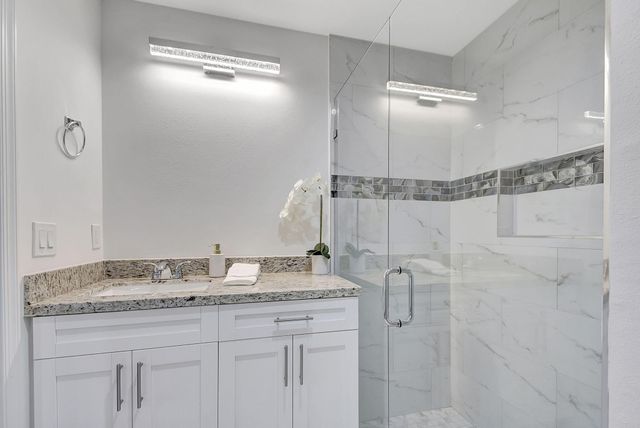 3868 Patio Court 5, Palm Springs, FL 33461
