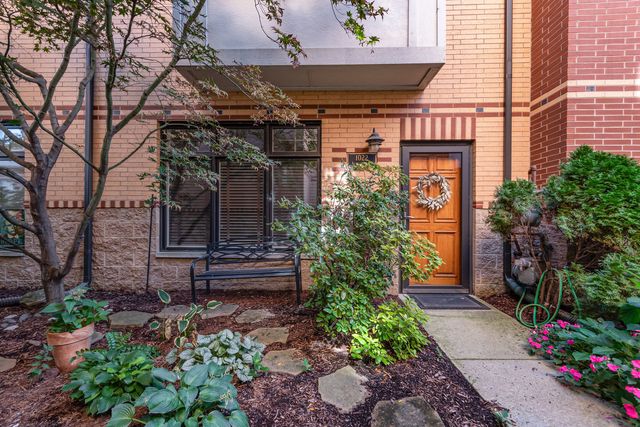 1022 Alexander Lane, Oak Park, IL 60302