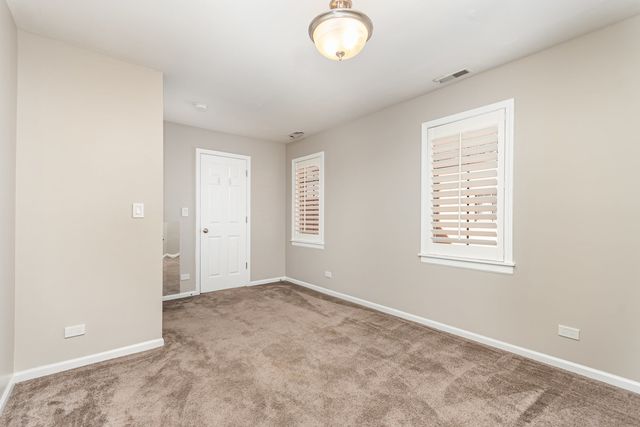 1022 Alexander Lane, Oak Park, IL 60302