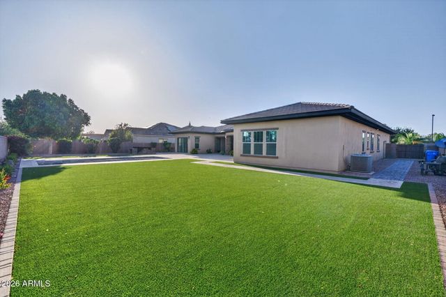 2285 E MEAD Drive, Gilbert, AZ 85298