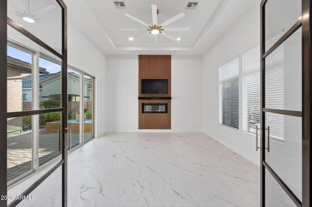 2285 E MEAD Drive, Gilbert, AZ 85298