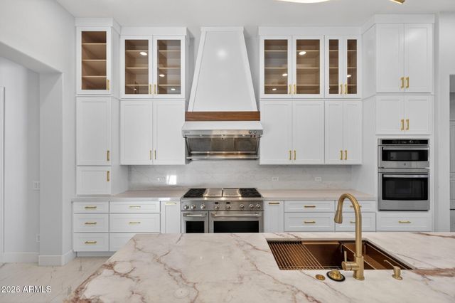 2285 E MEAD Drive, Gilbert, AZ 85298