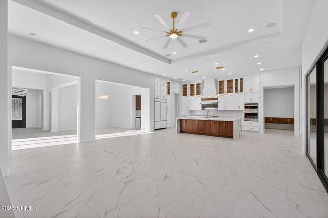 2285 E MEAD Drive, Gilbert, AZ 85298