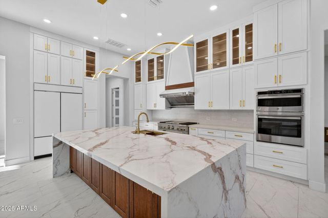 2285 E MEAD Drive, Gilbert, AZ 85298