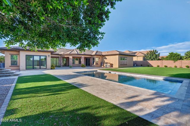 2285 E MEAD Drive, Gilbert, AZ 85298