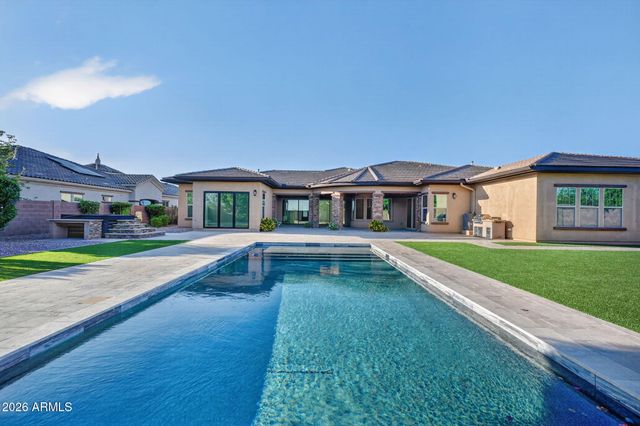 2285 E MEAD Drive, Gilbert, AZ 85298