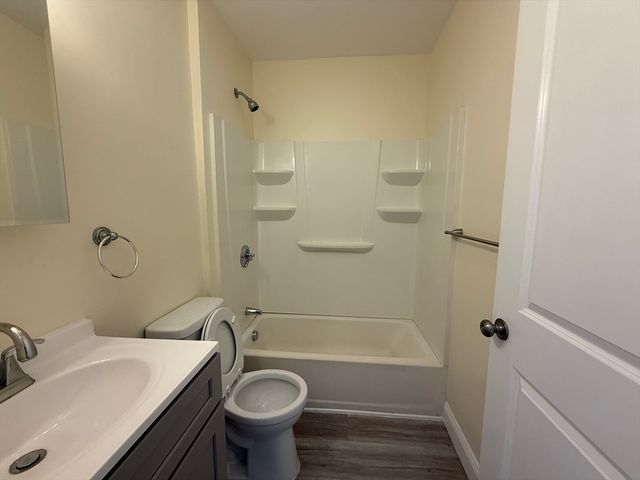 1A Union St 7, Lynn, MA 01902