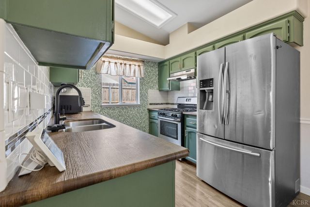 763 Balboa Avenue, Lemoore, CA 93245