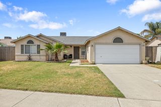 763 Balboa Avenue, Lemoore, CA 93245