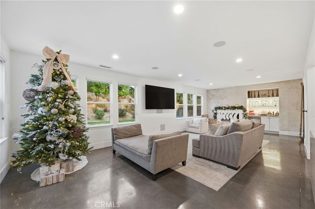 5831 Evening Sky, Simi Valley, CA 93063