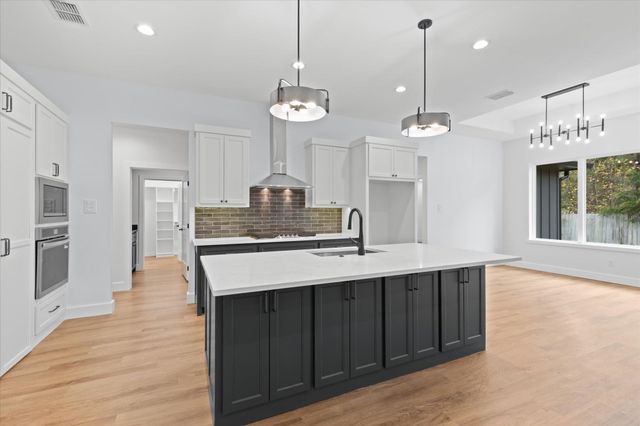 2802 Peregrine Trl, Longview, TX 75605