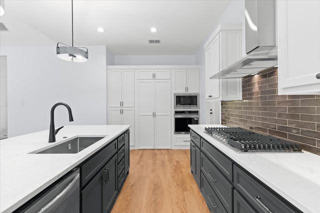 2802 Peregrine Trl, Longview, TX 75605