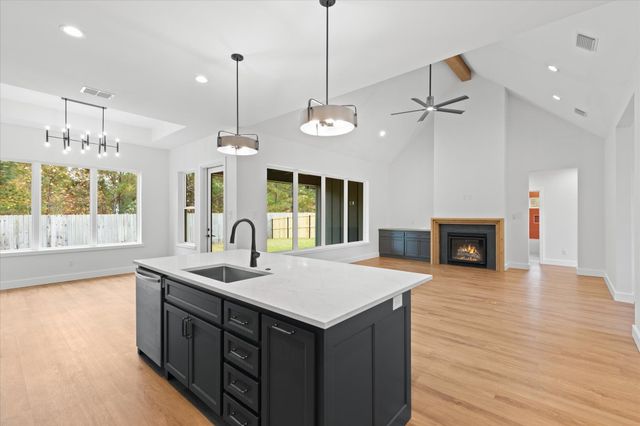 2802 Peregrine Trl, Longview, TX 75605