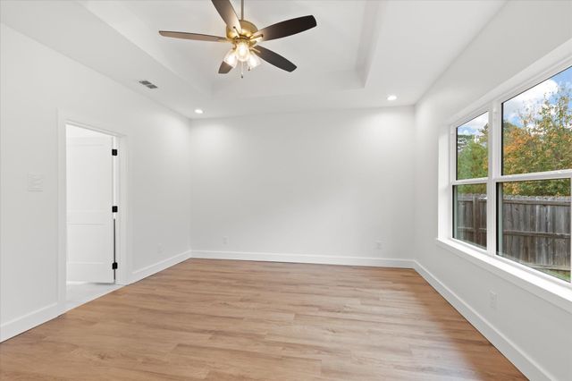 2802 Peregrine Trl, Longview, TX 75605