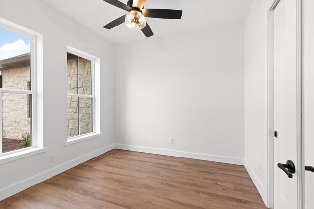 2802 Peregrine Trl, Longview, TX 75605