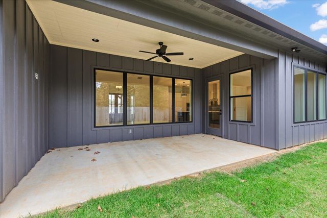 2802 Peregrine Trl, Longview, TX 75605