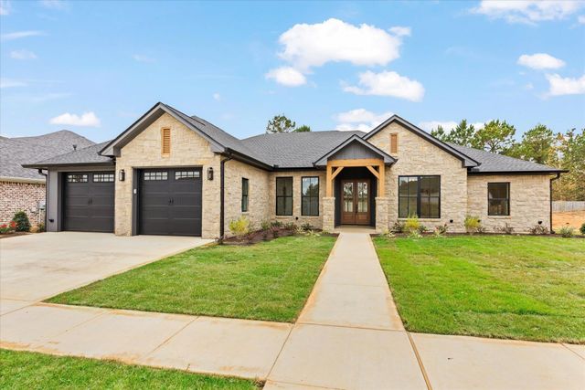 2802 Peregrine Trl, Longview, TX 75605