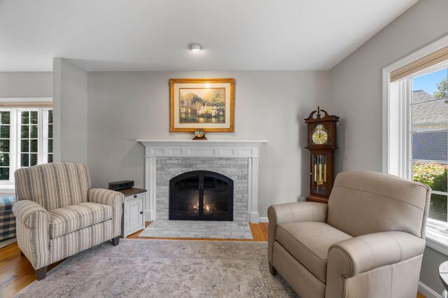 12 Coastal Lane, Hyannis, MA 02601