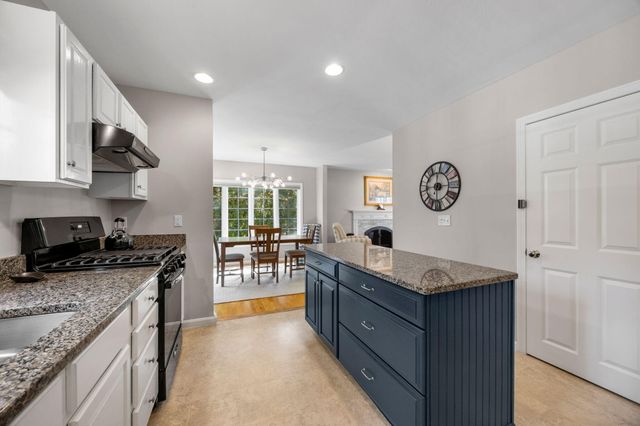 12 Coastal Lane, Hyannis, MA 02601