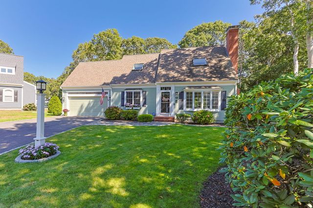 12 Coastal Lane, Hyannis, MA 02601
