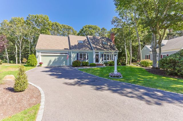 12 Coastal Lane, Hyannis, MA 02601